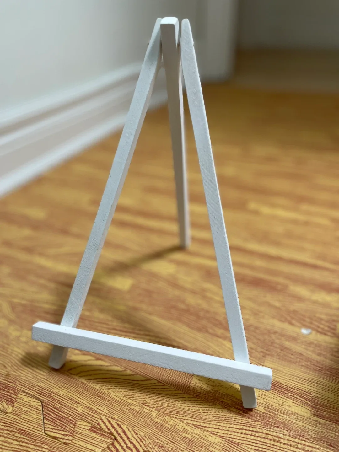 Mini Wooden Easels - Set of 5