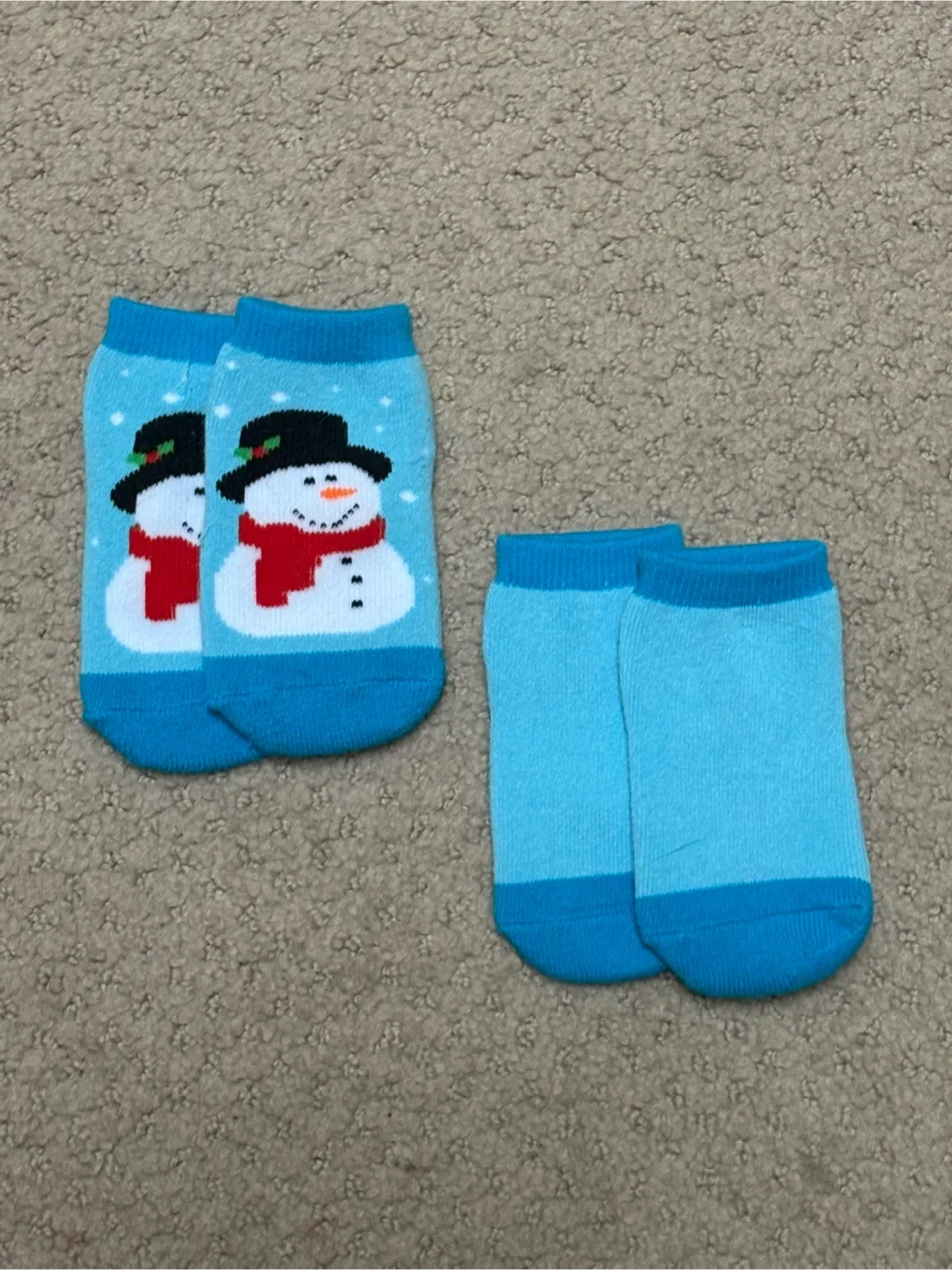 Santa Baby Onesie & Socks Set 12-18M image indicator(4)