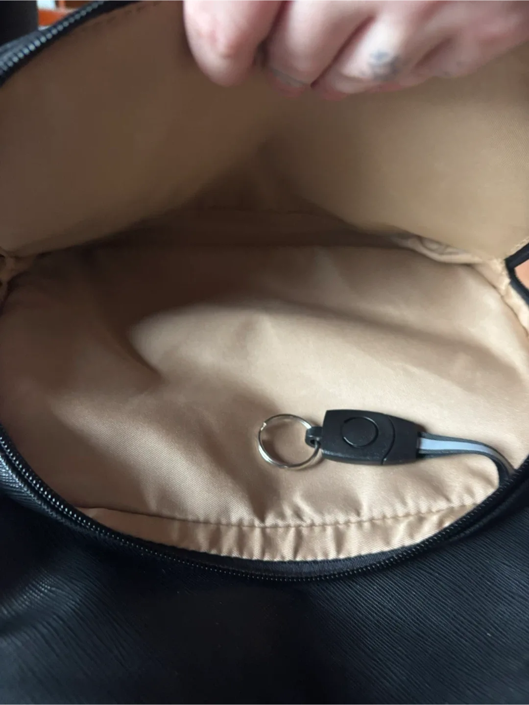 Black Leather Backpack image indicator(4)