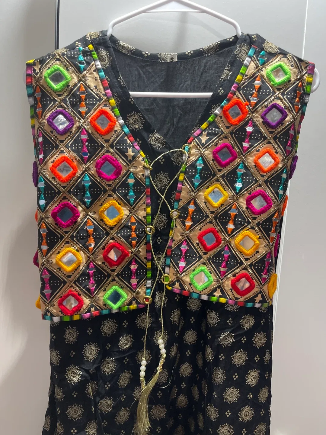 Black Embroidered Girls' Salwar Kameez image indicator(3)