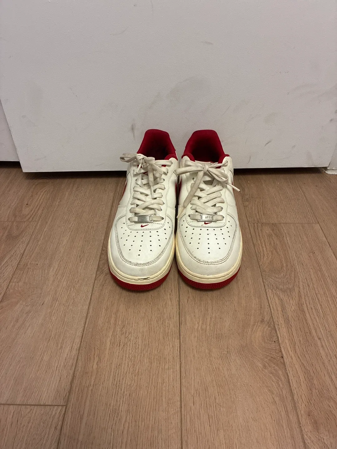Nike Air Force 1 Sneakers - White & Red