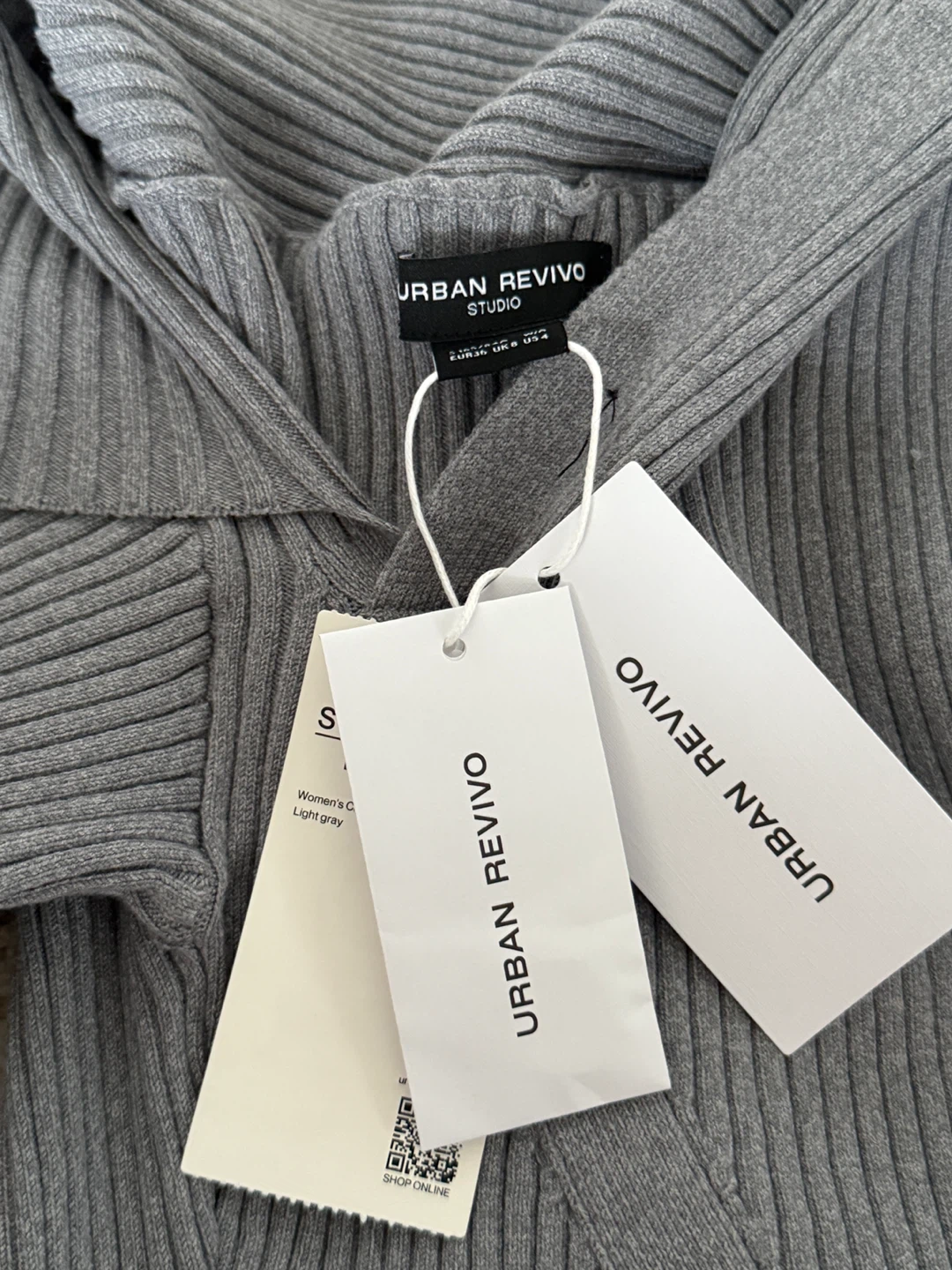 Unique Light Gray Women's Top - Size S - photo 2