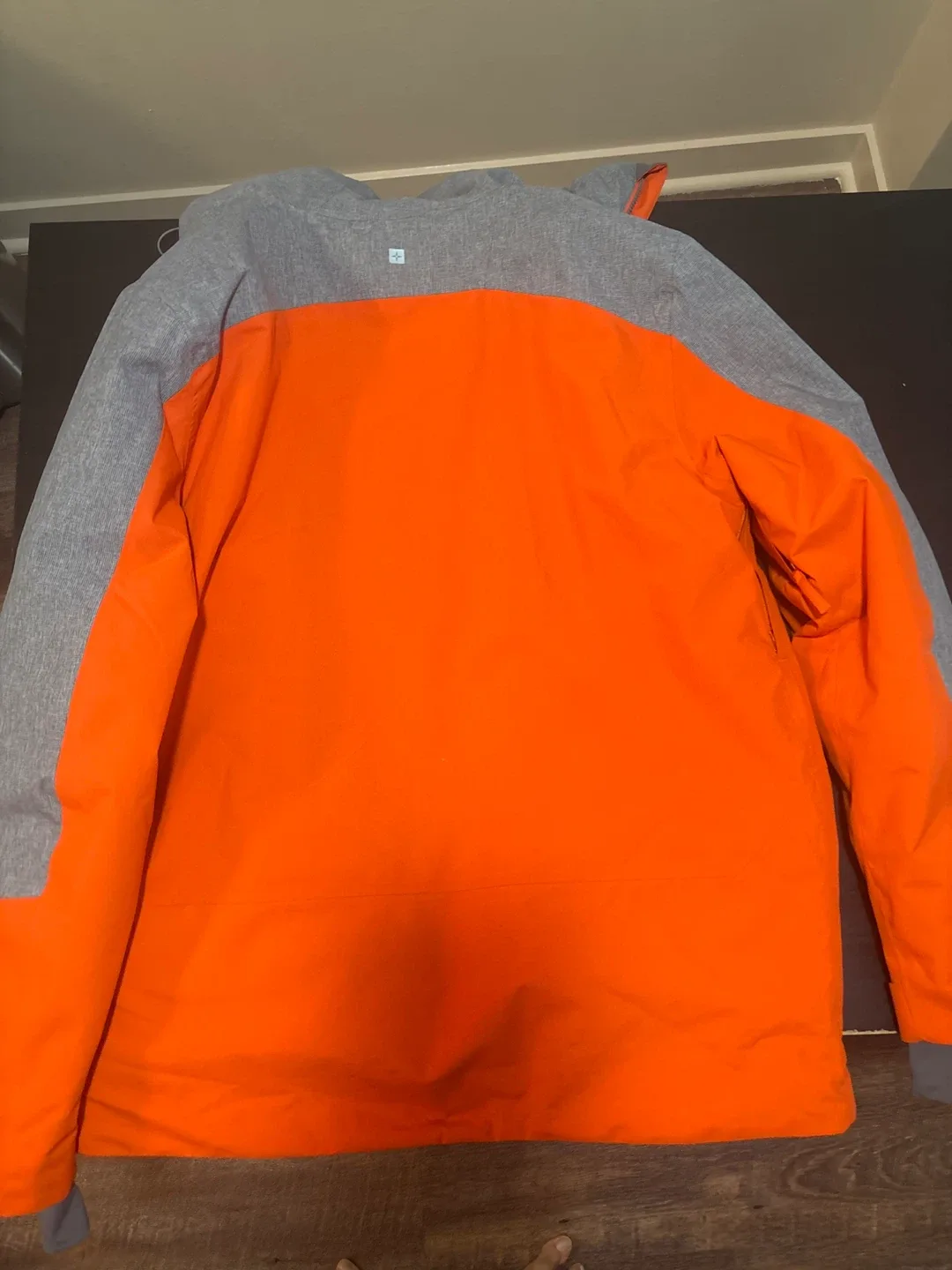 Mountain Warehouse Snow Jacket - Size L - NEVER USED image indicator(3)