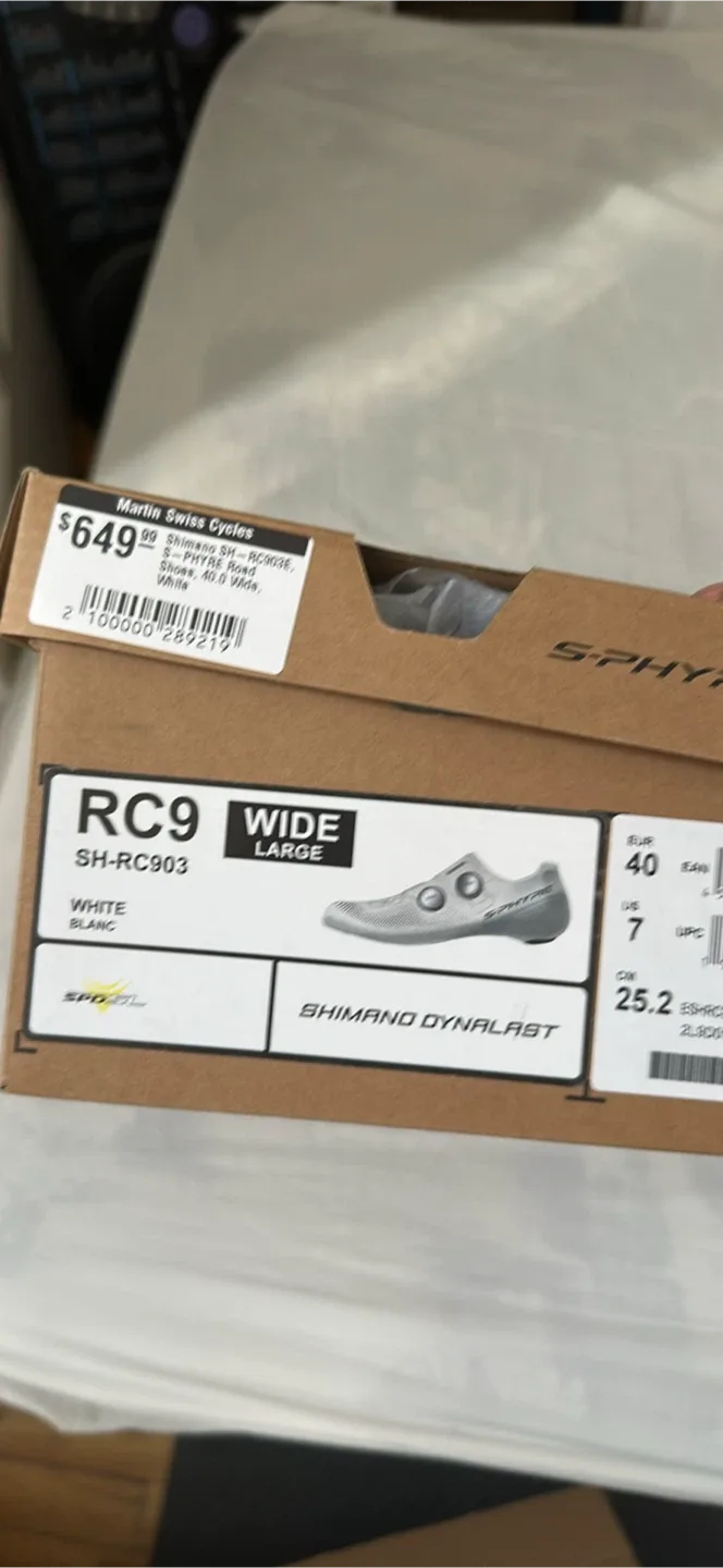 Shimano RC903 S-PHYRE Cycling Shoe - White, Size 9 image indicator(2)