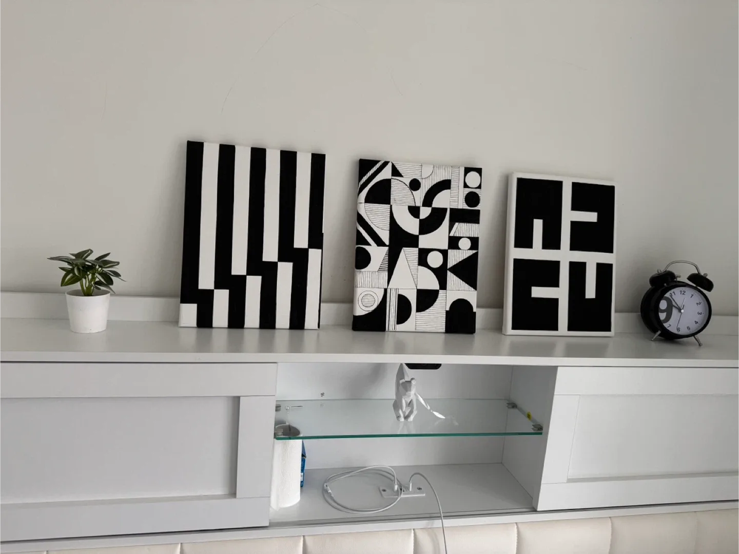 Black & White Abstract Canvas Art image indicator(2)