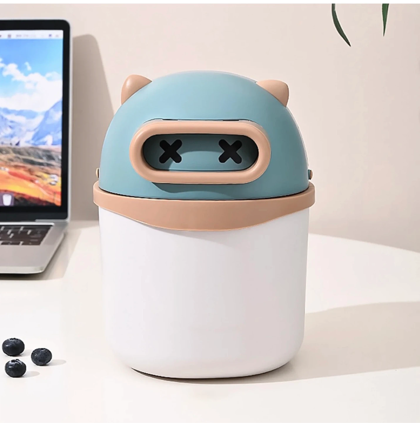 Cute Mini Desktop Trash Can - Blue