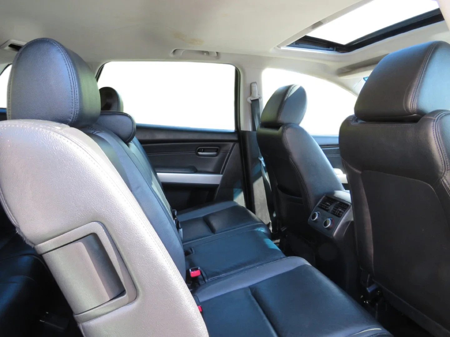 2007 Mazda CX-9 White SUV image indicator(9)