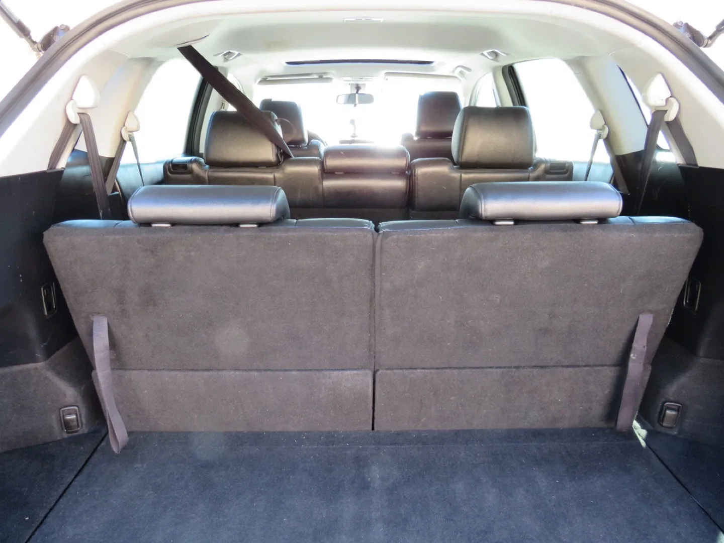 2007 Mazda CX-9 White SUV image indicator(10)