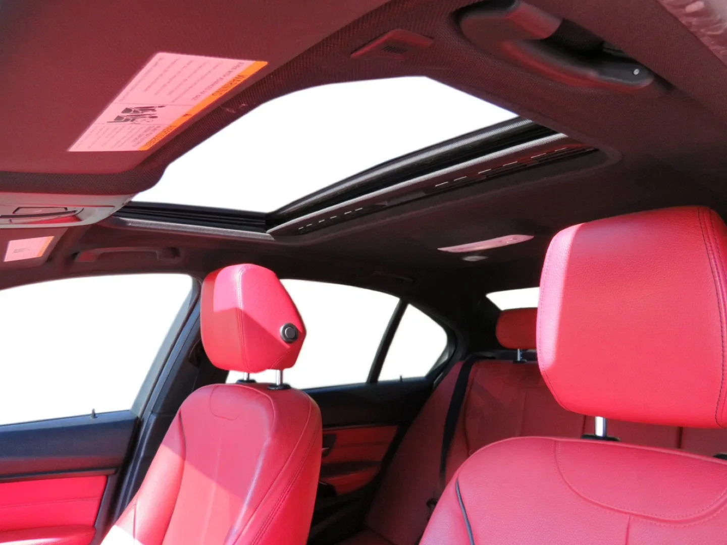 2015 BMW 328i xDrive Sedan - Black image indicator(7)