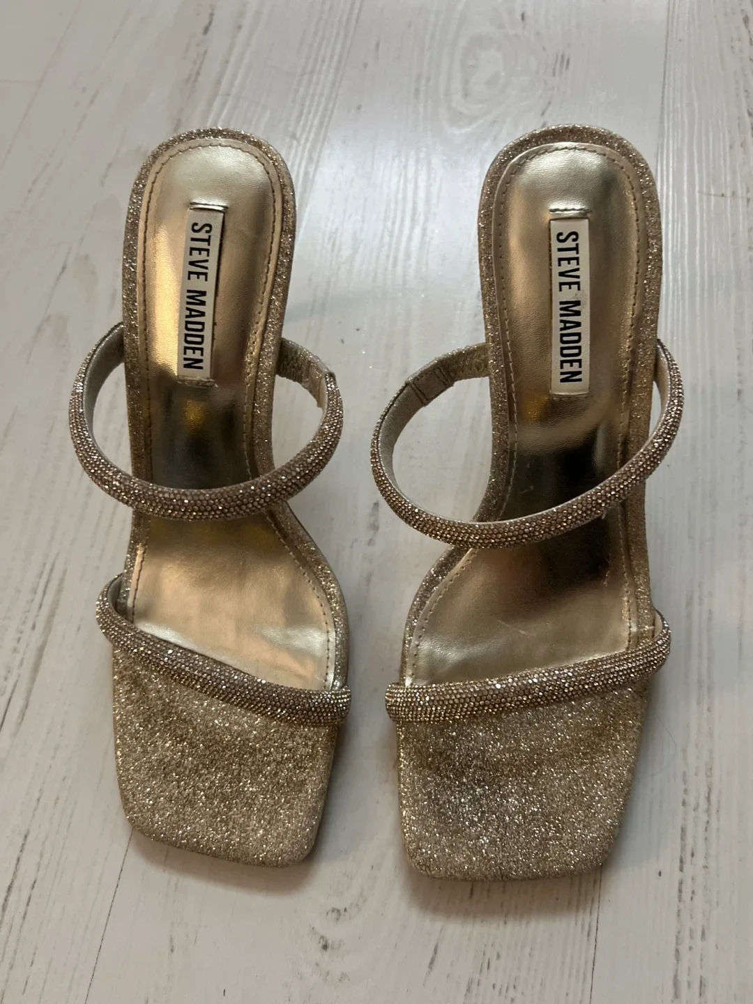 Steve Madden Gold Heels, Size 7 image indicator(2)