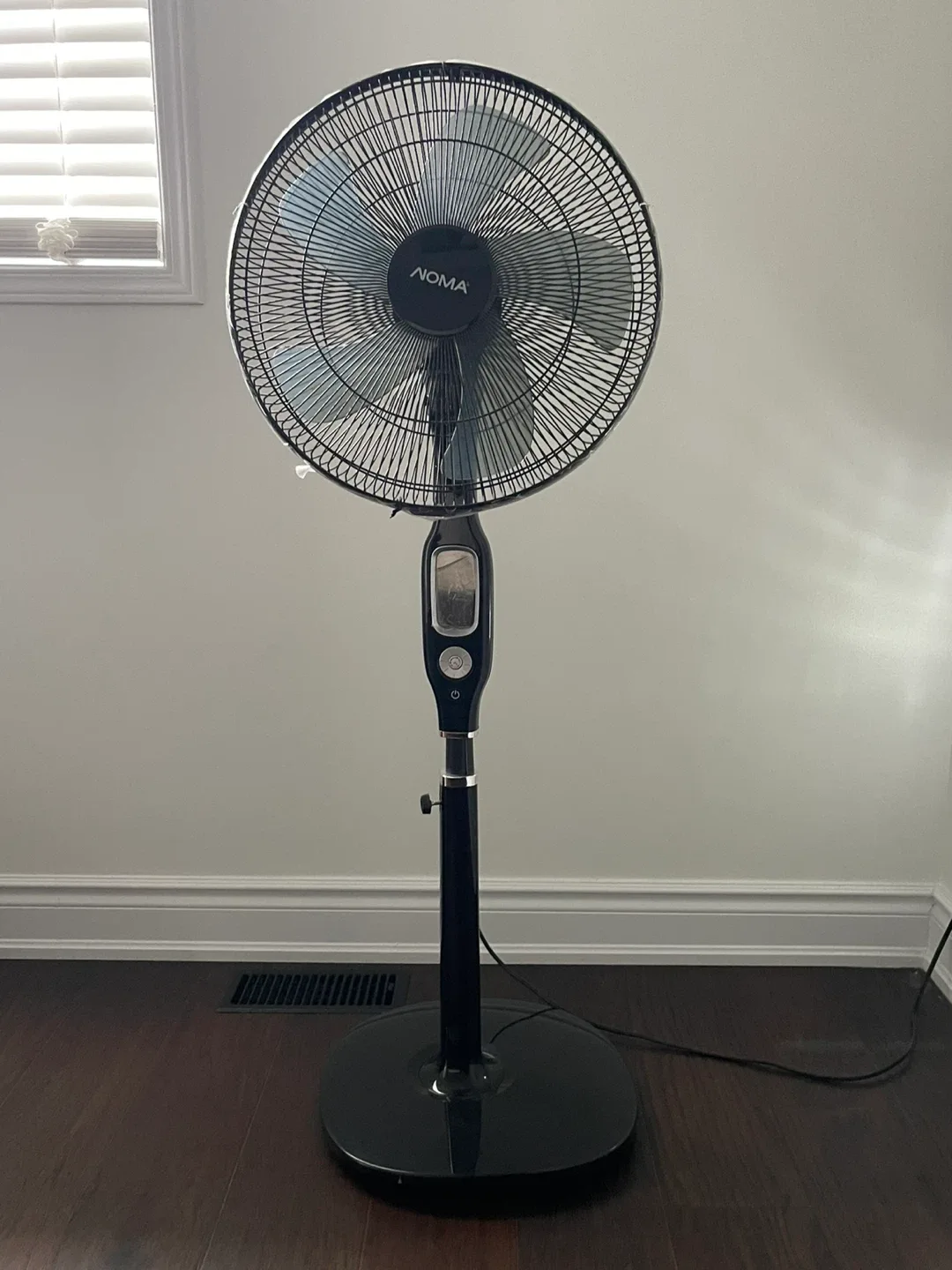 NOMA Black Stand Fan thumbnail