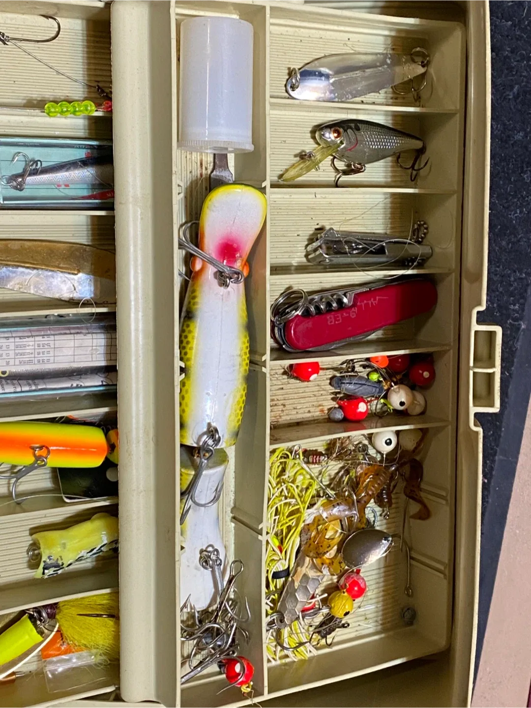 Fishing Tackle Box with Lures and Accessories image indicator(6)