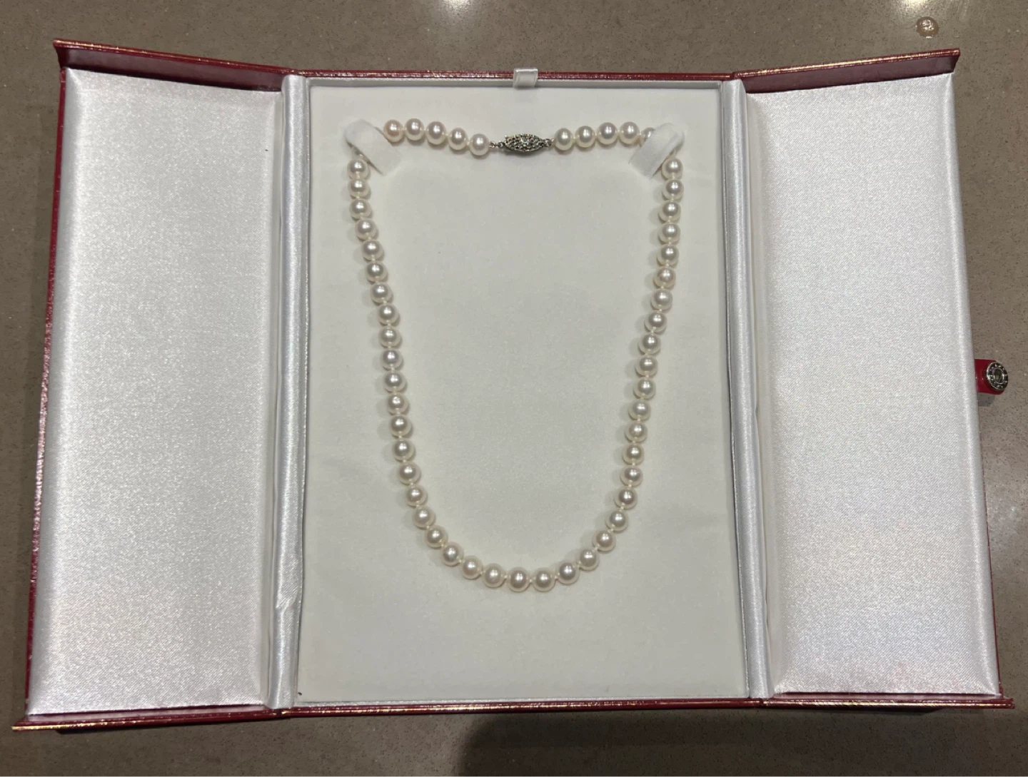 Pearl Necklace with Box
