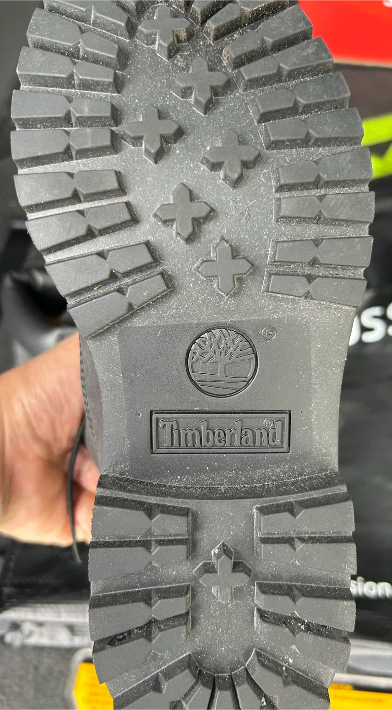 🥕Timberland Black Leather Boots, Size 6M image indicator(3)