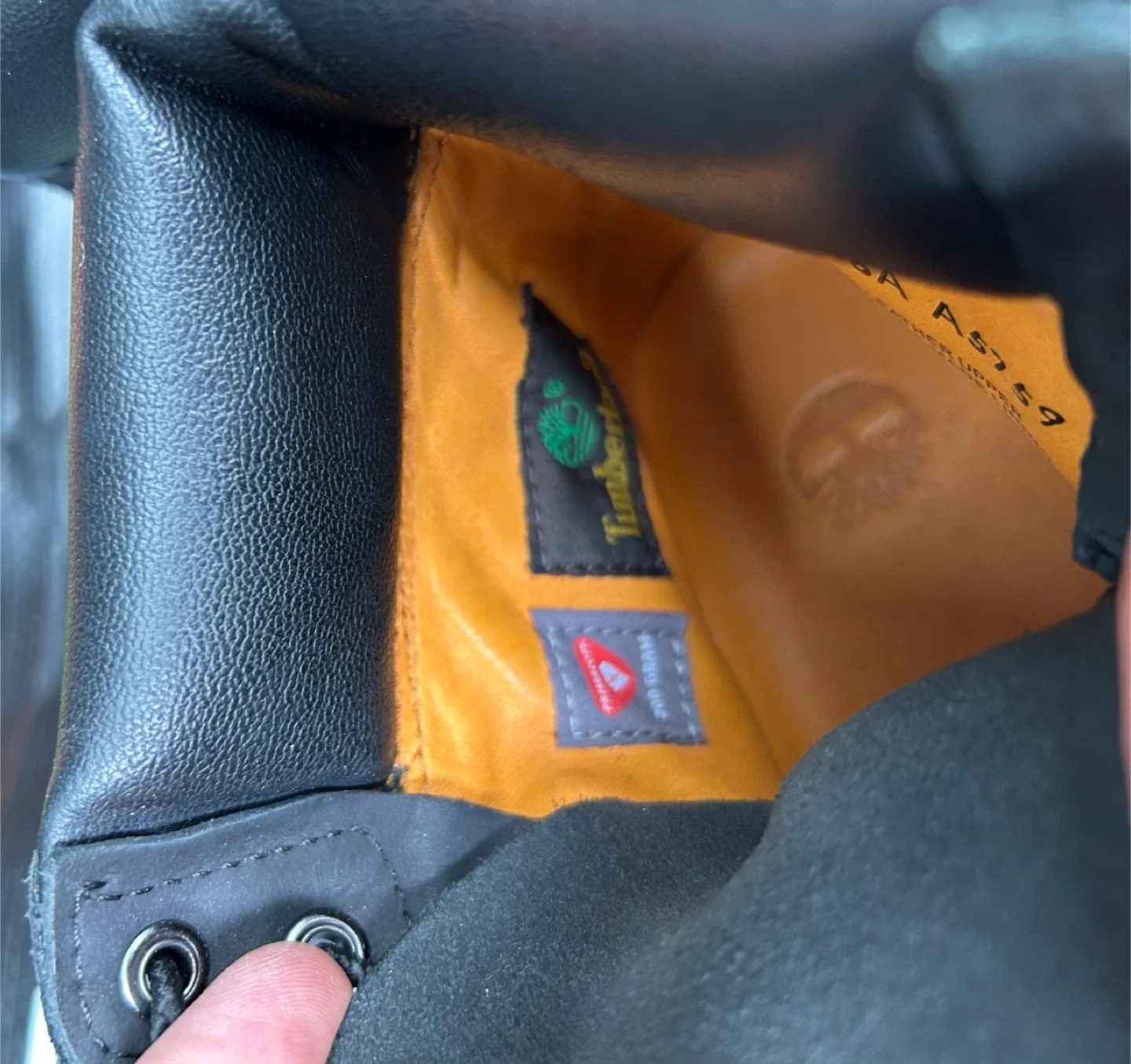 🥕Timberland Black Leather Boots, Size 6M image indicator(5)