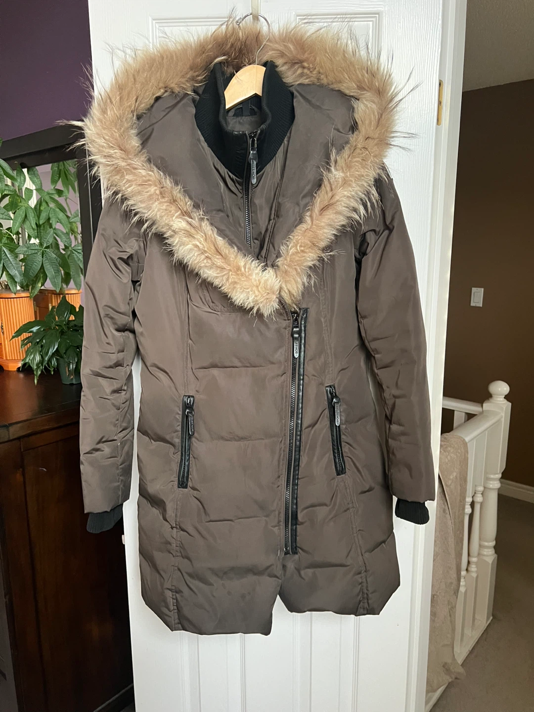 Atelier Noir Down Parka, Size M - photo 2