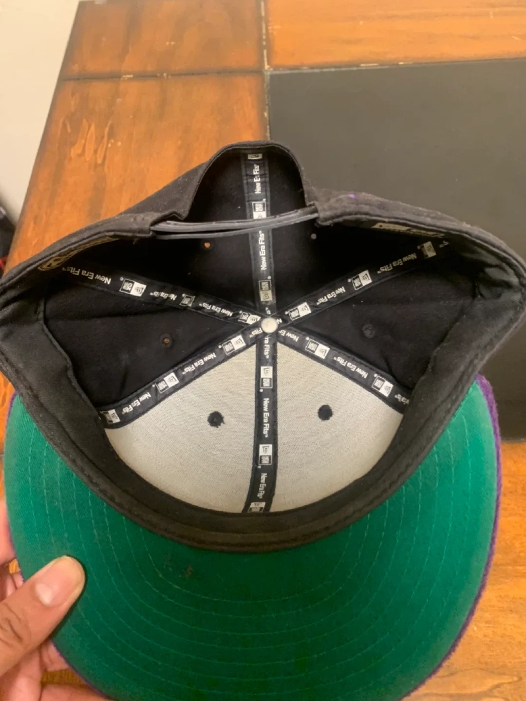 Toronto Raptors Hat - Black and Purple image indicator(3)