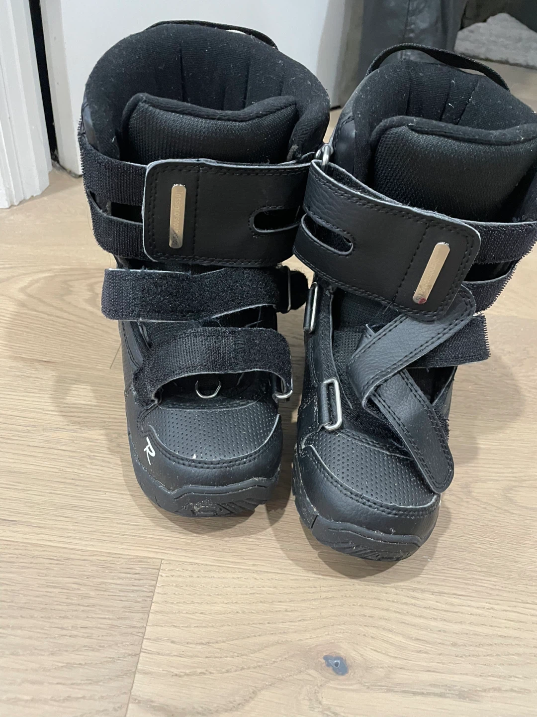 Ride Snowboard Boots - Size 3 - photo 2
