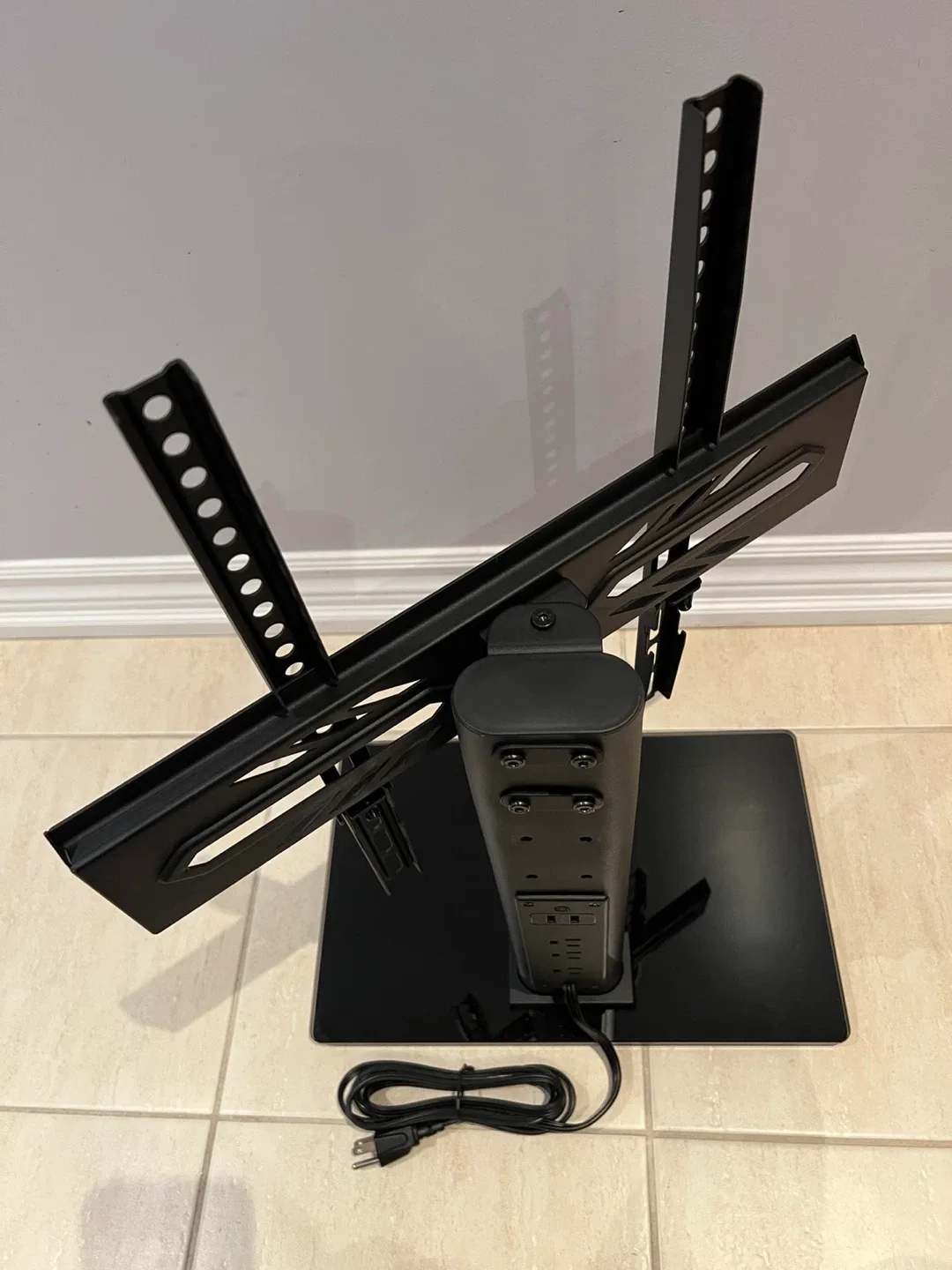 Greenstell Universal TV Stand with Mount image indicator(4)