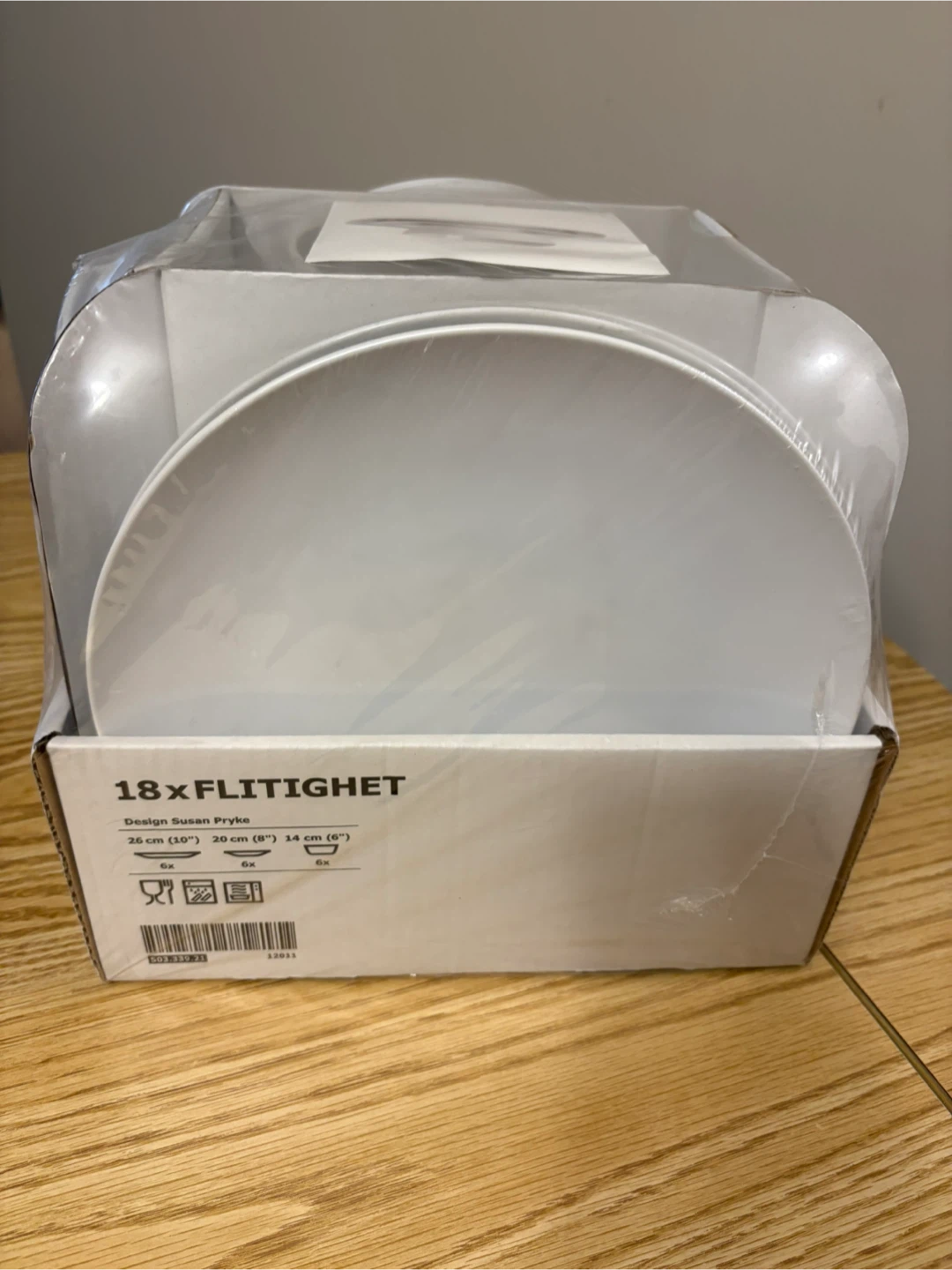 IKEA 18-Piece FLITIGHET Plate Set - NEW