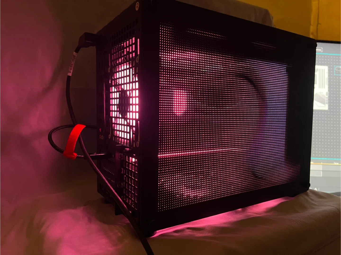 TUF B760M, 4070, 19 12900K, 1TB SSD image indicator(7)