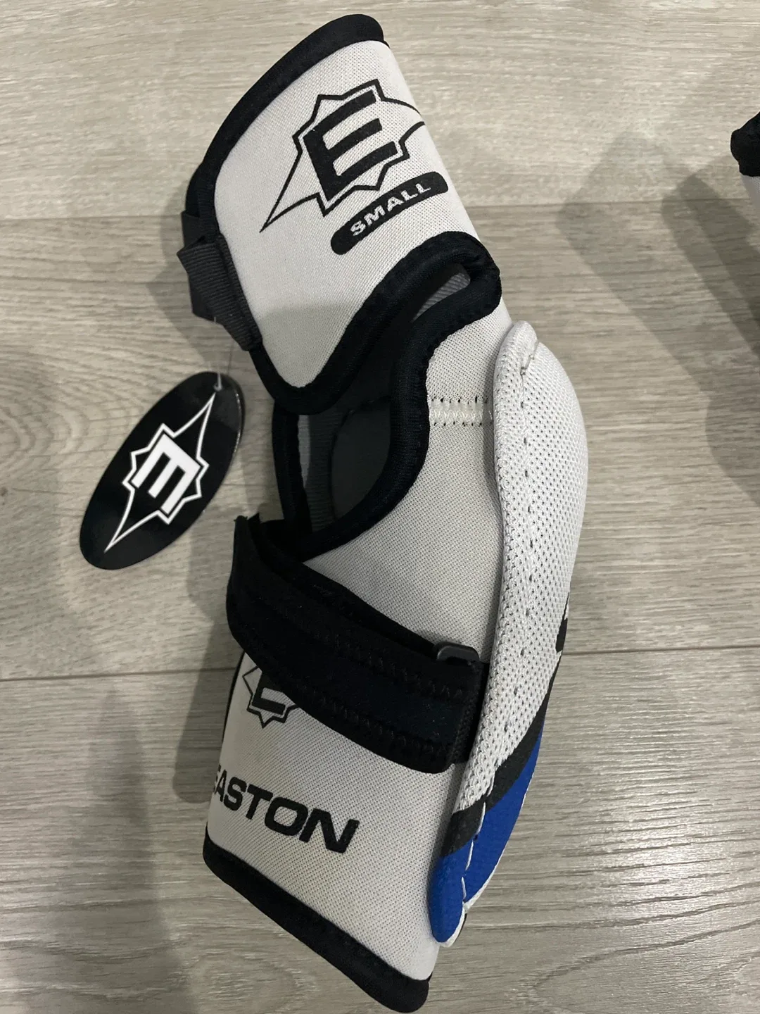 Hockey Elbow Pads - Size Small image indicator(2)