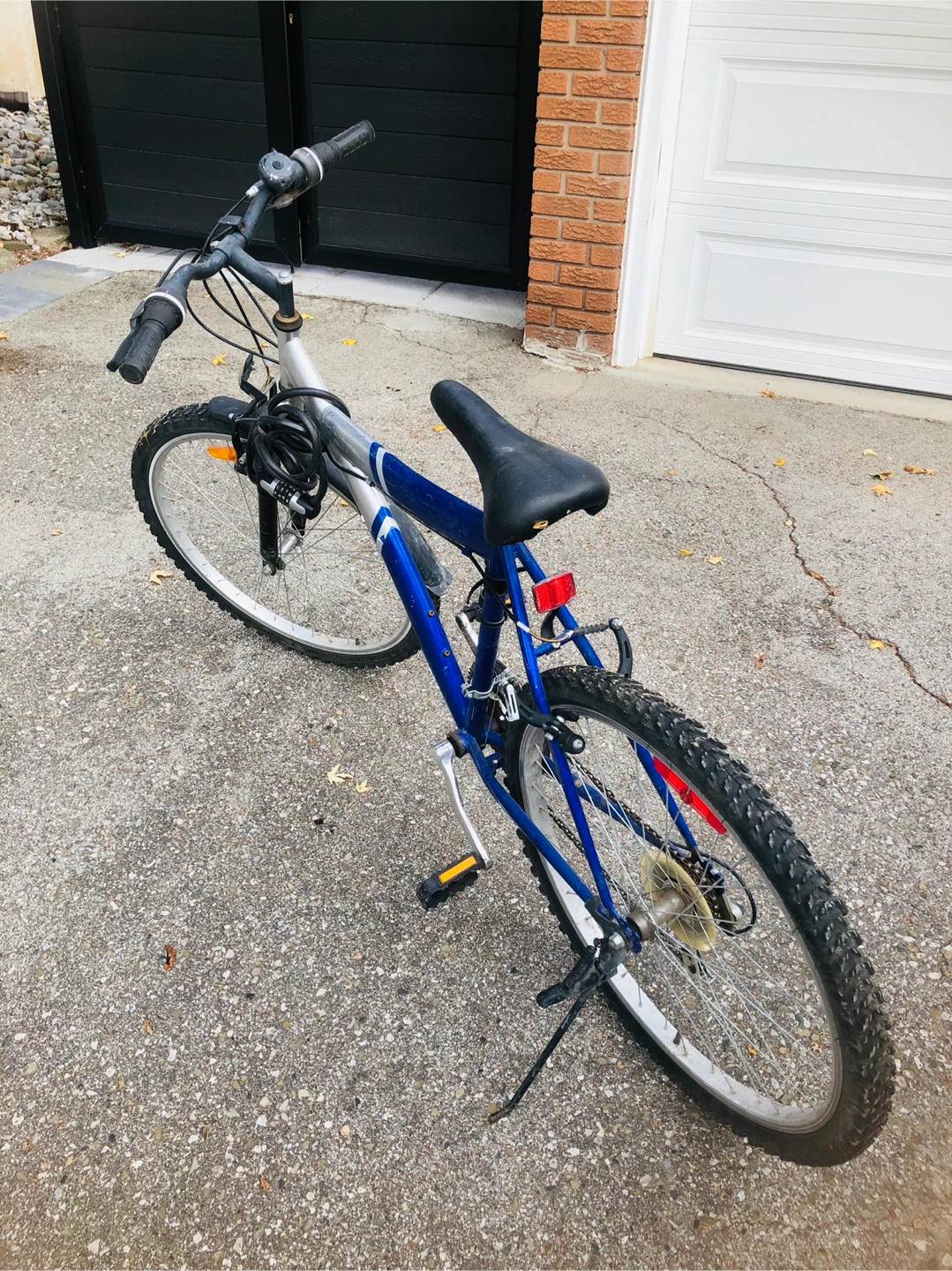 Blue and Silver Mountain Bike 26 Inch