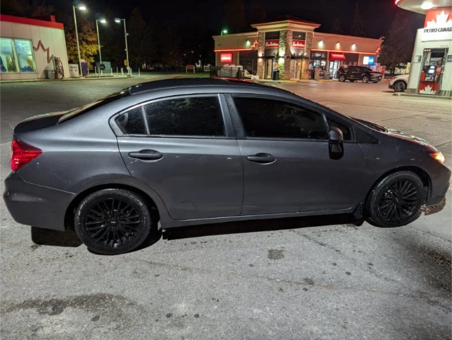 Honda Civic - Grey Sedan image indicator(5)