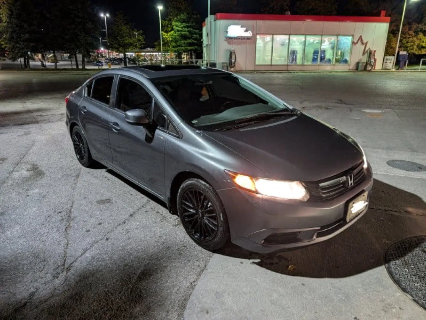 Honda Civic - Grey Sedan image indicator(7)