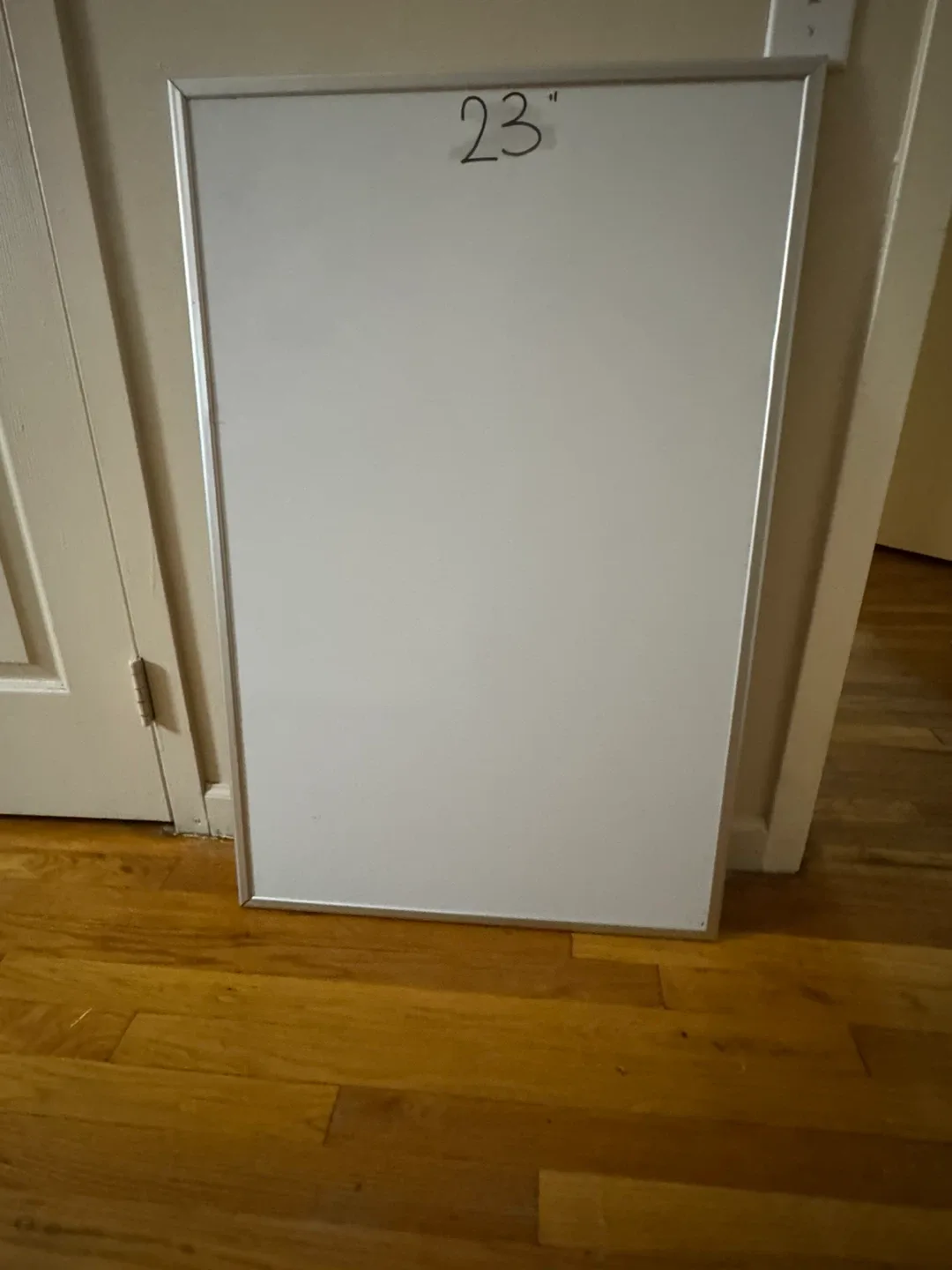 Whiteboard - 35" x 23" image indicator(2)