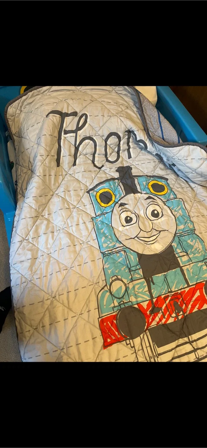 Thomas the Train Toddler Bed with Bedding image indicator(3)