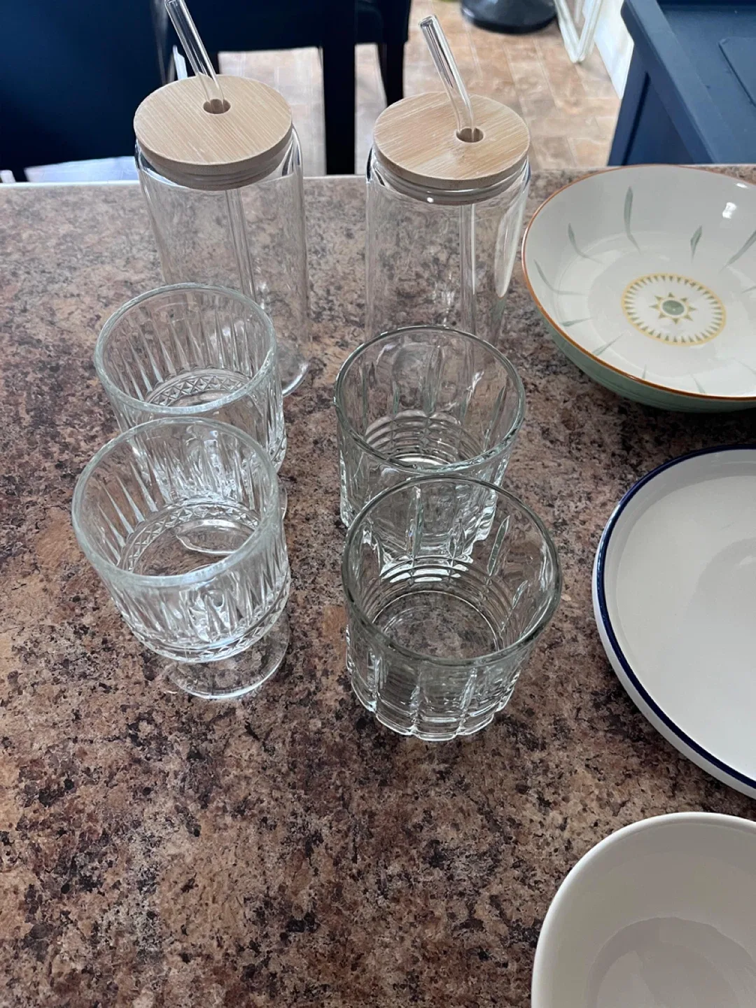 Glass ,plates and bowls image indicator(5)