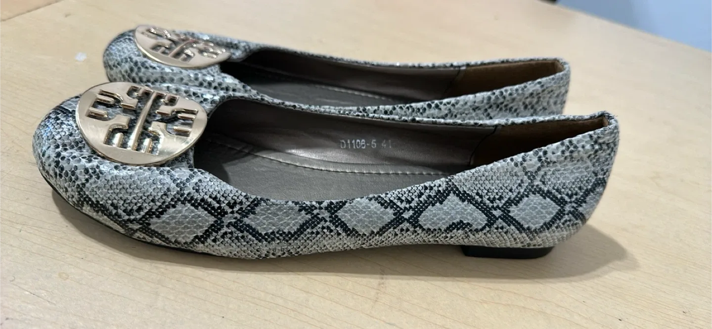 Tory Burch Snakeskin Flats Size 10 image indicator(4)