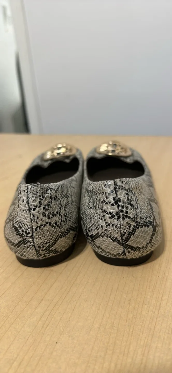 Tory Burch Snakeskin Flats Size 10 image indicator(3)
