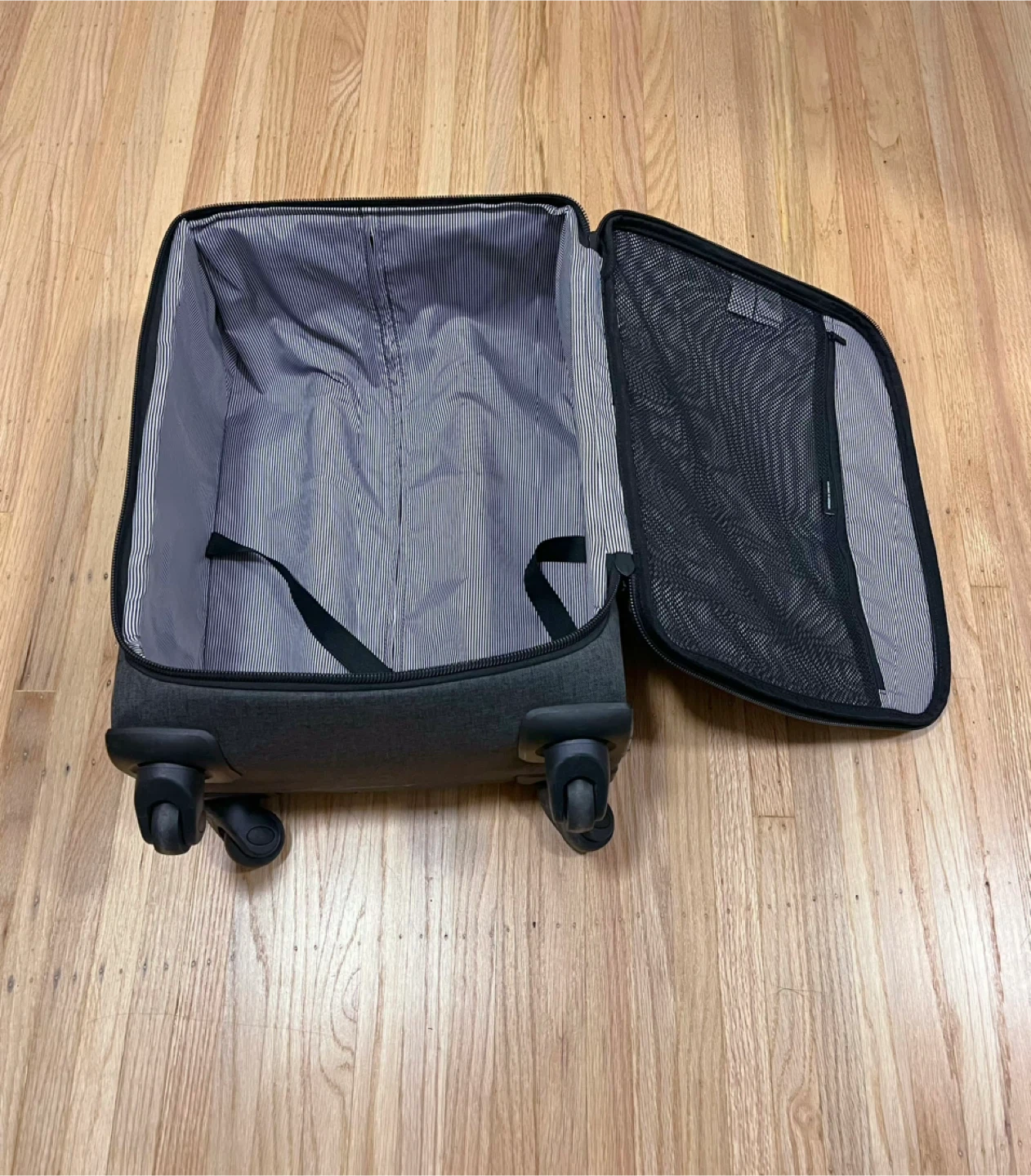 Like New Herschel Supply Co. Carry On Suitcase - photo 4