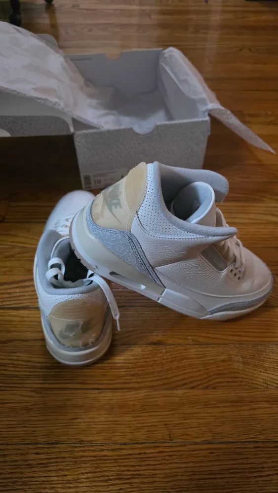 Nike Air Jordan 3 Retro Craft Ivory Size 10 image indicator(4)
