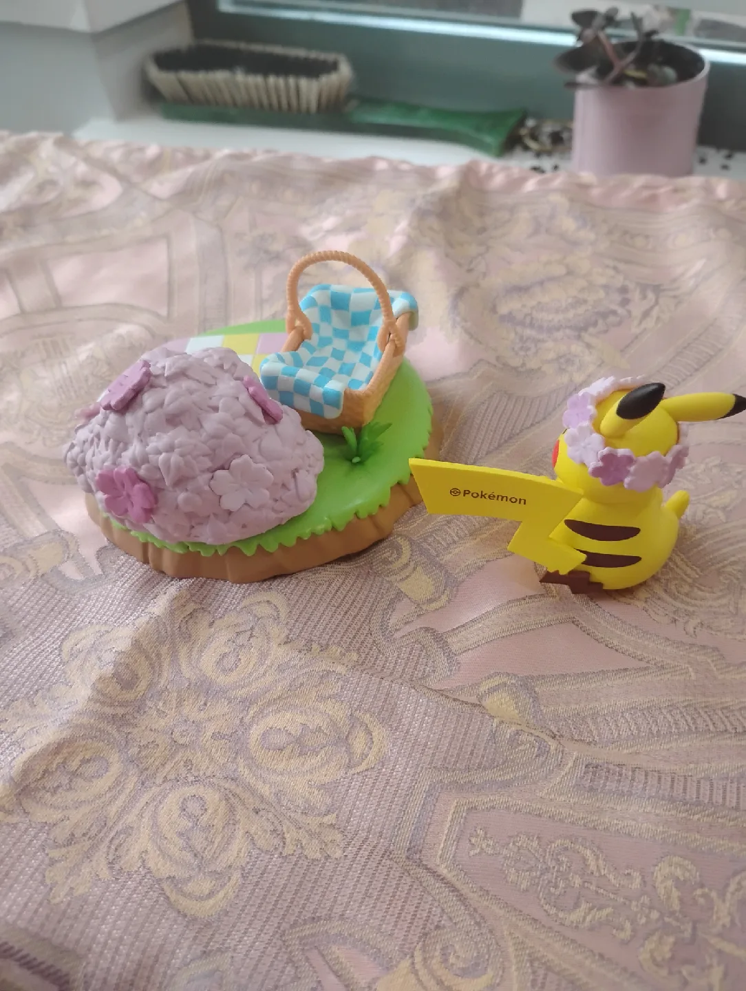 Pokémon Pikachu Figure authentic image indicator(3)