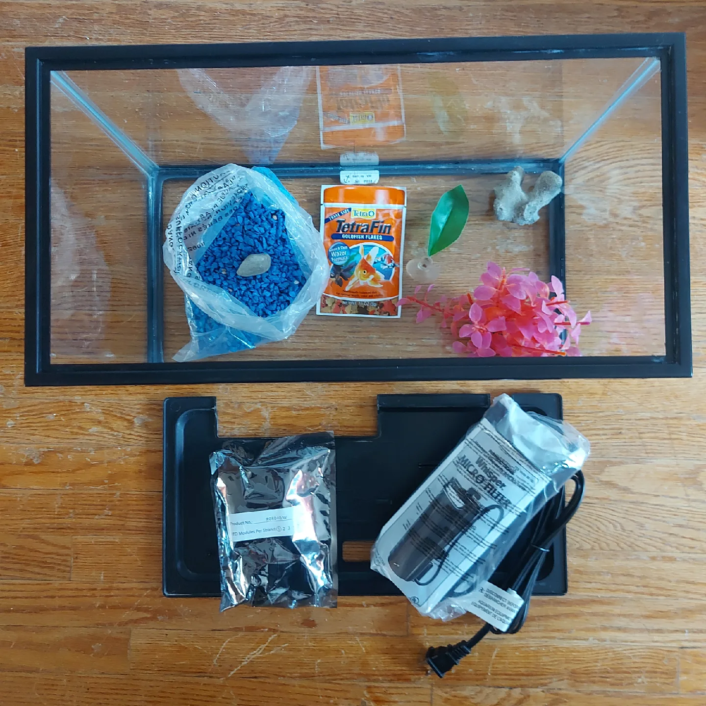 Tetra 5 Gallon Aquarium Starter Kit image indicator(3)