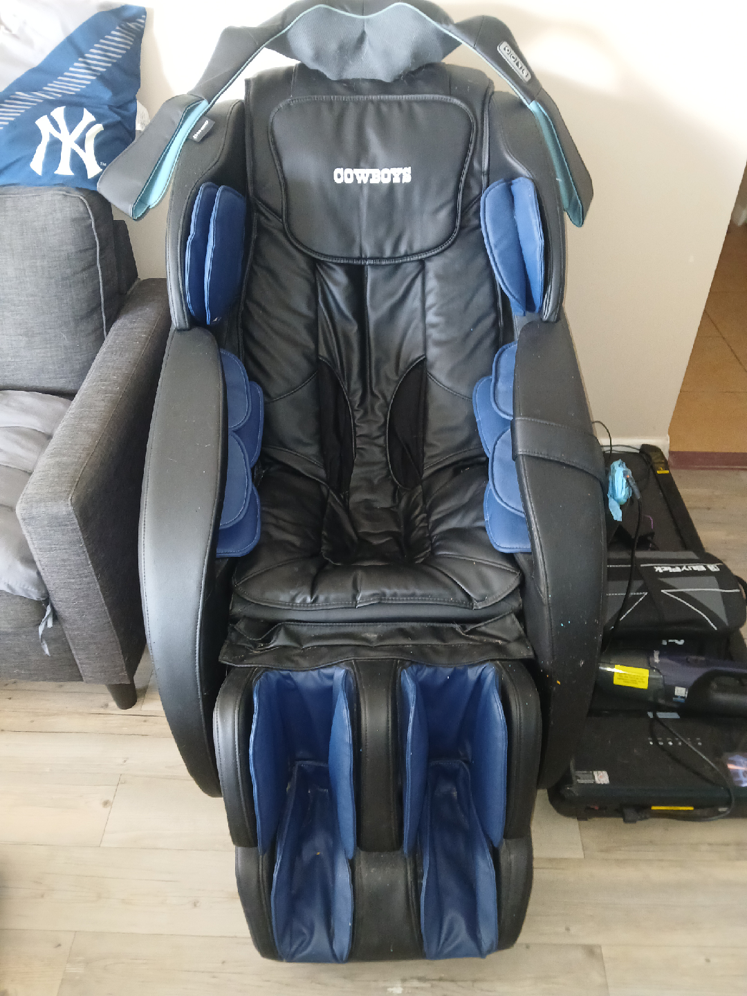 Cowboys Massage Chair - Relaxation and Comfort! - photo 3