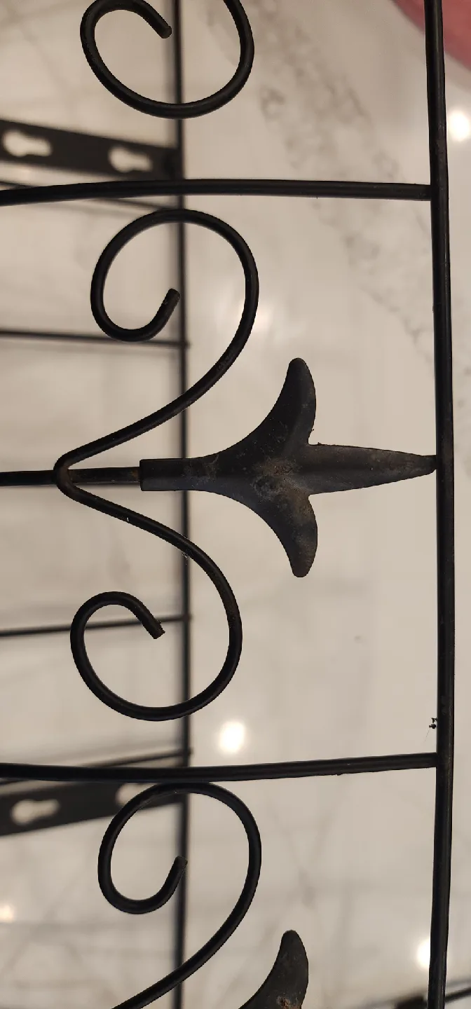 Set of 2 Vintage Metal Wall Planter Baskets image indicator(4)