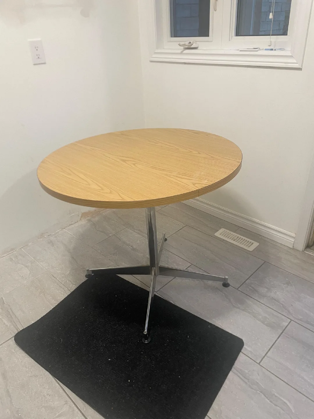 Round Side Table - Wood & Metal image indicator(2)