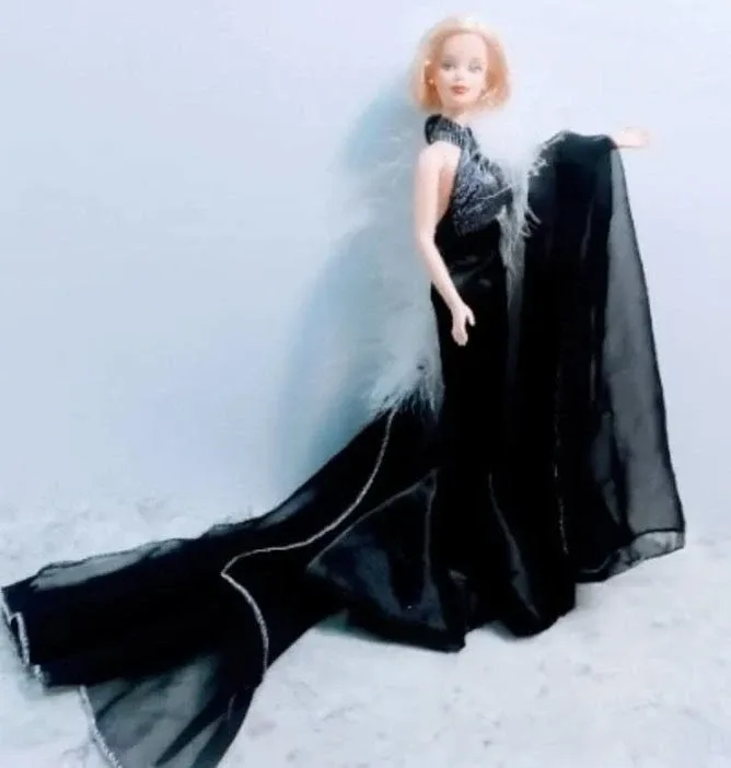 Rare 1930's Steppin' Out Barbie Doll Collector Edition. image indicator(10)