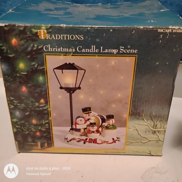 Traditions Christmas Candle Lamp Scene image indicator(2)