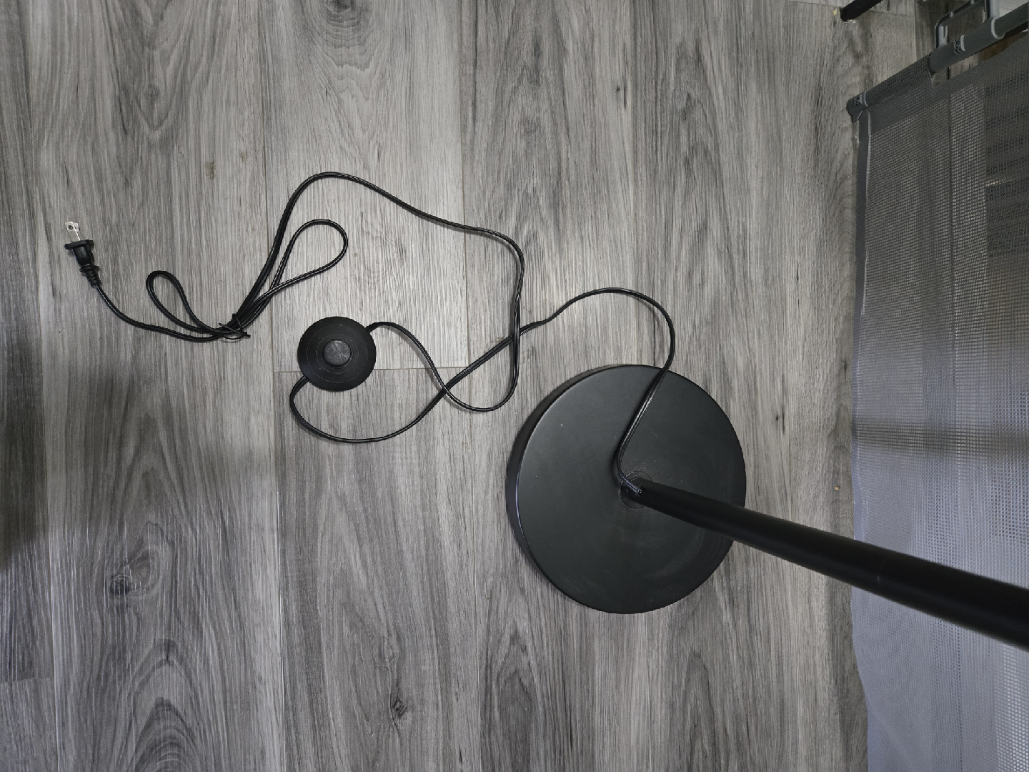 Black Arc Floor Lamp with White Shade - photo 2