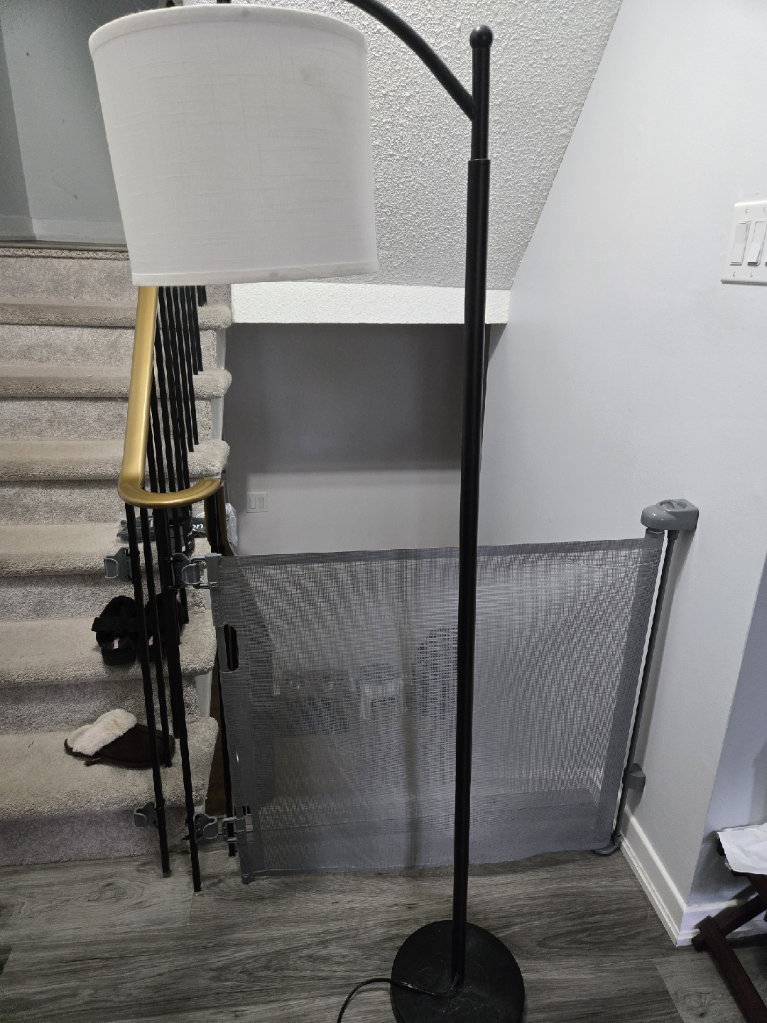 Black Arc Floor Lamp with White Shade - photo 3