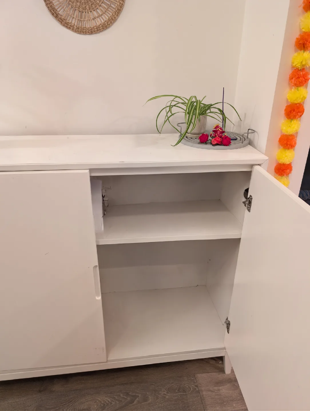 White Cabinet with Doors and Shelves image indicator(4)