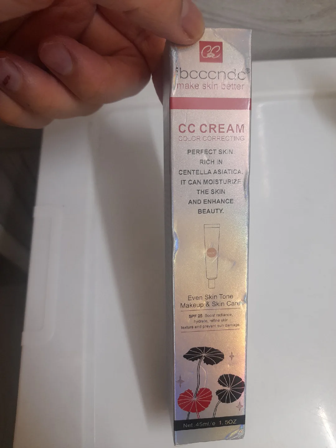 Assorted skincare lot #B image indicator(6)