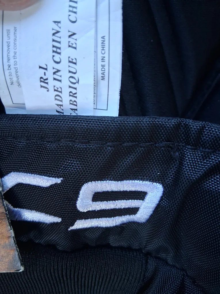 True XC9 Junior Hockey Girdle - Size Large image indicator(4)