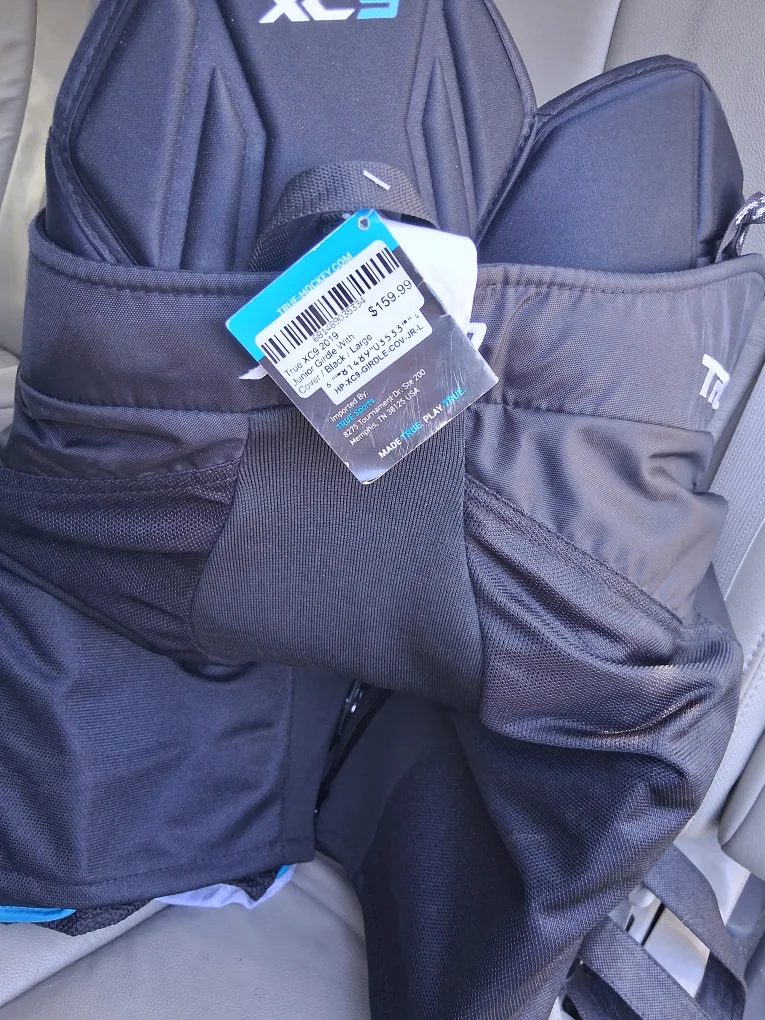 True XC9 Junior Hockey Girdle - Size Large image indicator(8)