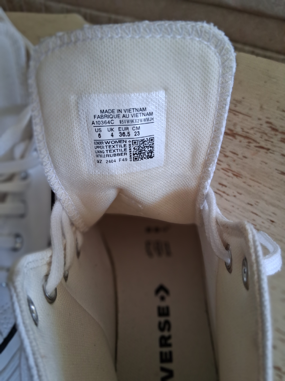 Converse Chuck Taylor All Star Lift Platform High Top - Size 6 - photo 3